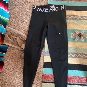 Black Nike Pro Leggings